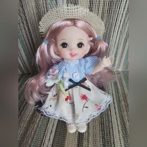 Sweet little posable bjd doll obitsu11 🌸